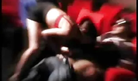 شاخی لاتینا صورت دانلود بازی ها سکسی خود را با داغ تقدیر قاب کرد