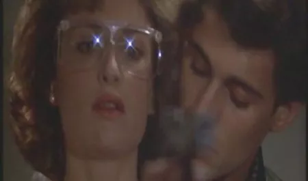جوجه 18 ساله روسی آلیا با انگشت نورد و دانلود بازی های sex انگشت کلییتوریس خود را