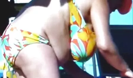 معلم زیبا به دانش آموز می دانلود بازی سکسی کم حجم برای اندروید دهد از blowjob ، و سپس سوار یک عضو است