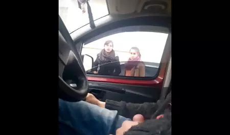 دختر ژاپنی دانلود بازی های پورن برای اندروید با اطمینان در هنگام ارگاسم روی توالت سینه می زند